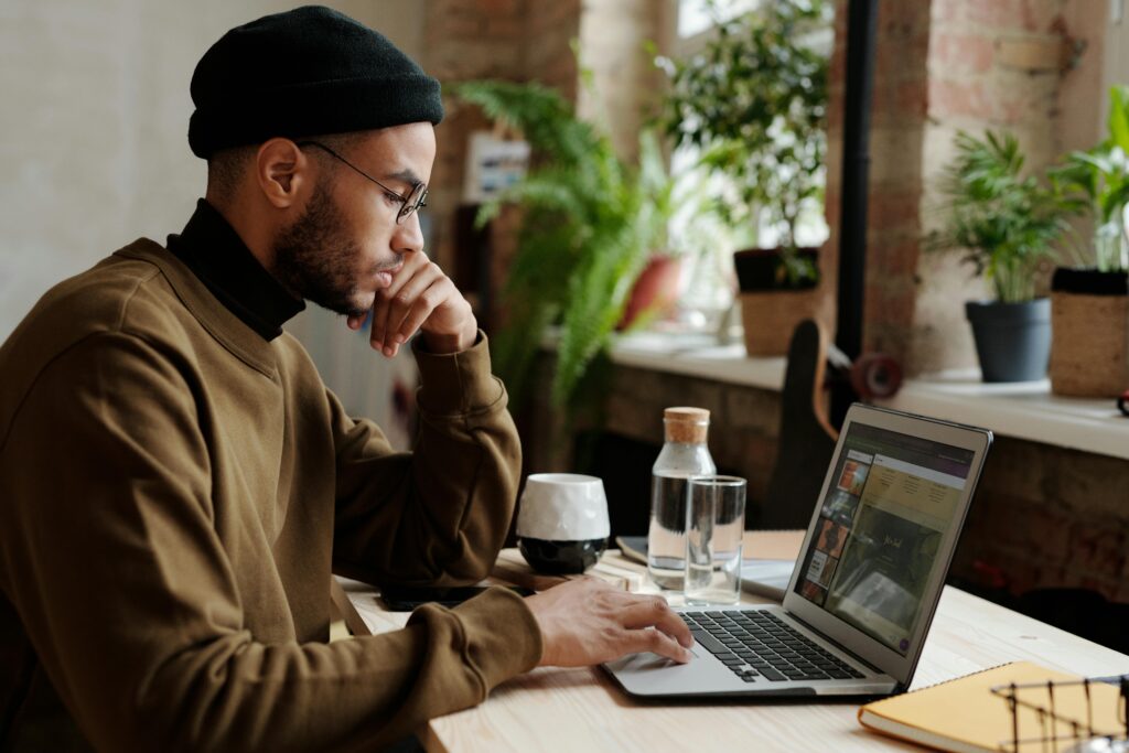 Create resumes with ChatGPT to earn money