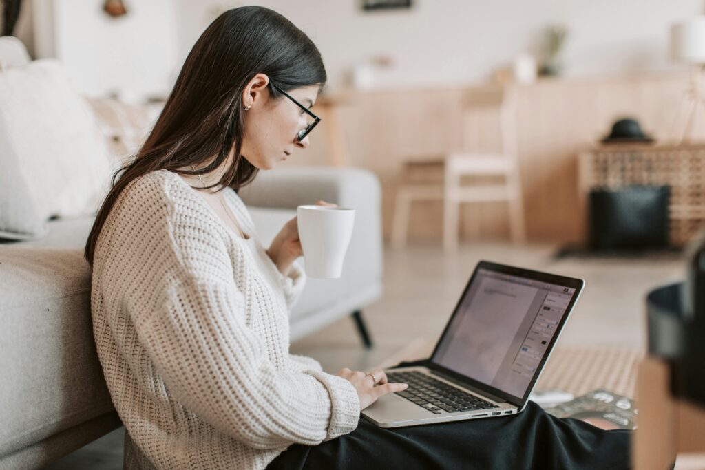 ChatGPT side hustle ideas for students in 2025